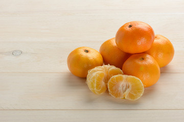 Mandarinas en la mesa