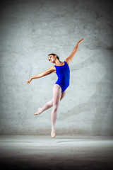 Obraz na płótnie Canvas Ballet dancer, dancer, graceful lady, Ballerina on pointe in pose. Ballet, dance, theater, concert, pointe shoes.