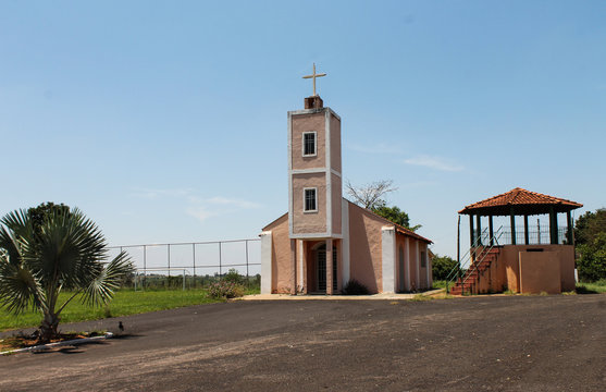 The little chapel of a country town. Monte Belo, Nova Aliança, São Paulo, Brazil