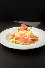pasta con jamón y verduras