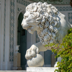 Naklejka premium Marble sculpture of a lion. The sculptor Giovanni Bonanni and students. Established in 1848. Vorontsov Palace. Crimea.