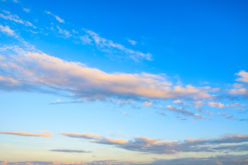 Obraz premium Beautiful sky and white clouds in daylight