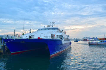 Fototapeta na wymiar Boat speed boat on the sea with sky natural beauty.