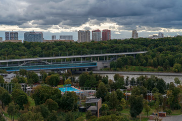 Fototapeta na wymiar Панорама Москвы. Мост Лужники, метро Воробьевы горы.
