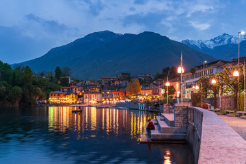 Mergozzo e lago di mergozzo all'imbrunire