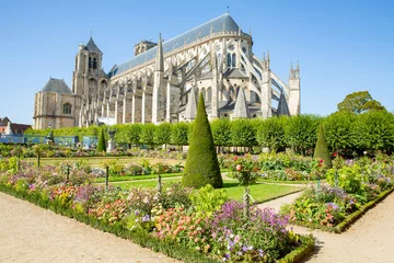 Poster De historische kathedraal van Bourges in Centre-Val de Loire, Frankrijk © traveller70