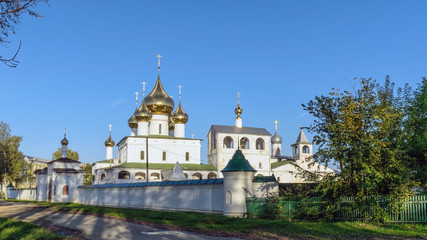 Fototapeta na wymiar Resurrection Cathedral of the Resurrection male monastery in the ancient town of Uglich, Russia