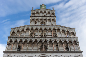 Cattedrale Romanica di San Michele in Foro