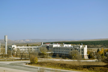 Fototapeta na wymiar Multifunctional medical center under construction in Crimea