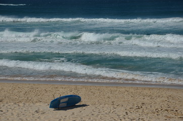 Surfbrett am Strand