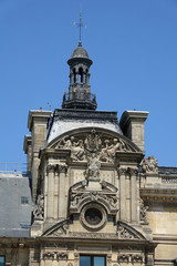 Fototapeta na wymiar détail du Musée du Louvre