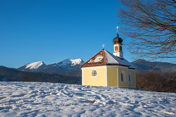Idyllische Wallfahrtskapelle Maria Rast Krün, im Winter