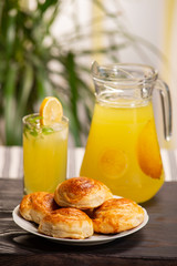 Lemonade and pastry