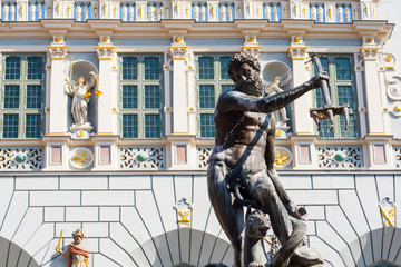 Naptun fountain and Arthur Court © janzwolinski