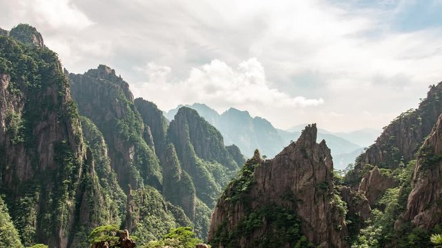 Huangshan mountain view timelapse 3