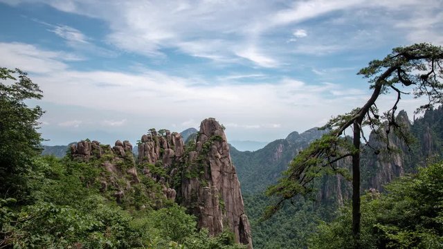 Huangshan mountain view timelapse 1