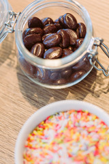 Bunte Streusel für den Kuchen oder Plätzchen