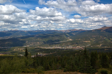 Fototapeta na wymiar Colorful landscape of Beckenridge, Colorado viewed from a high elevation
