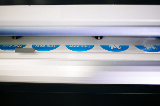 Wide-format inkjet printer