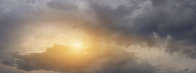 Obraz premium Beautiful blue sky with clouds sunset background