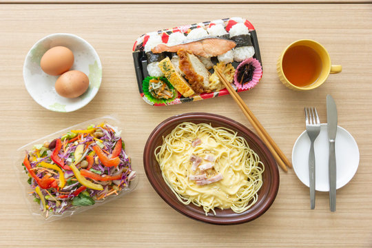 「中食」の画像 - 50,985 件の Stock 写真、ベクターおよびビデオ | Adobe Stock