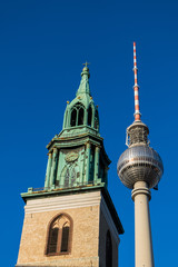 St. Marienkirche und Fernsehturm (Berlin)