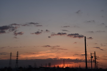 夕方の空と電線