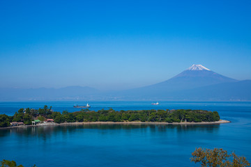 大瀬崎からの駿河湾と富士山