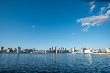 Obraz premium 東京湾のビル群