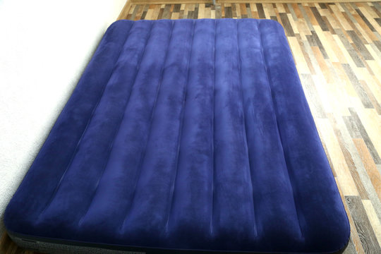 Air bed inflatable mattress good for sleep. Portable and cheap bed.