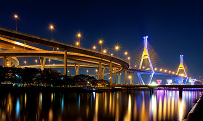 Fototapeta na wymiar Bhumibol Bridge with water reflection of thailand