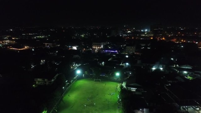 Laos | Stade de Football | Ville de Vientiane de nuit vue du ciel