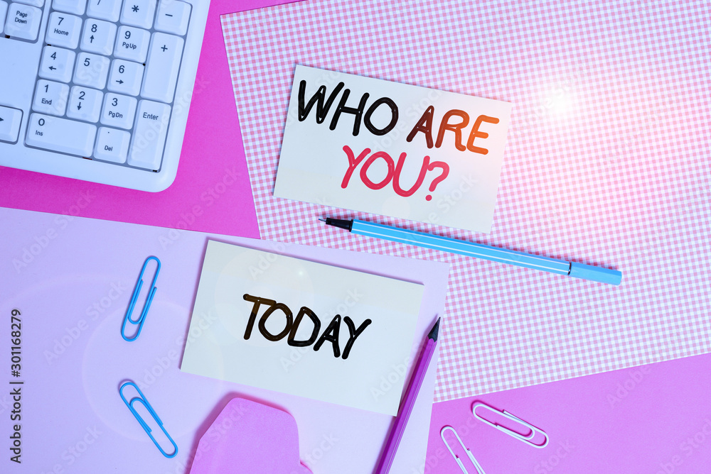 Fototapete word writing text who are youquestion. business photo showcasing someone asking your demonstratingal