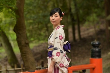 浴衣女性