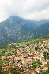 Obraz premium Small town on a mountainside