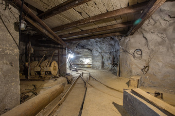 Gold iron mine ore shaft tunnel two ways