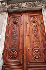 Détail d'une vieille porte à Lyon