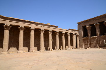COUR TEMPLE D'EDFOU EGYPTE