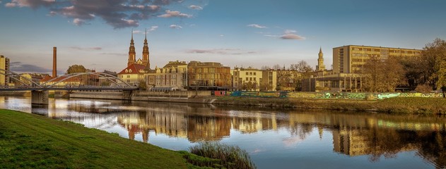 Fototapeta na wymiar panorama Opola nad Odrą w Polsce