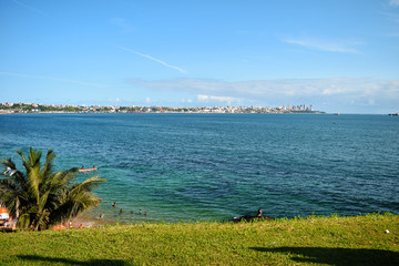 Obraz premium Seascape in sunny afternoon and blue sky