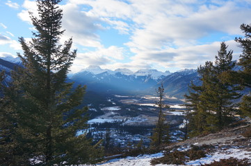 トンネルマウンテンハイキング