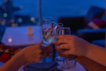 Enjoy the cheer party, a party of holiday nights.