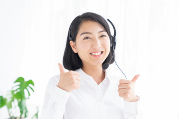 オペレーター　コールセンター　女性