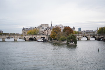 セーヌ川の分岐点