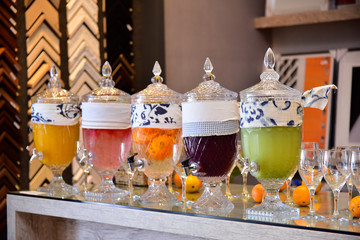 glass juicer with tap, juicers, juice dispenser on the table, bar table setting, crystal dispenser, glass juicer, glass filter, glass beverage dispensers, juice dispensers