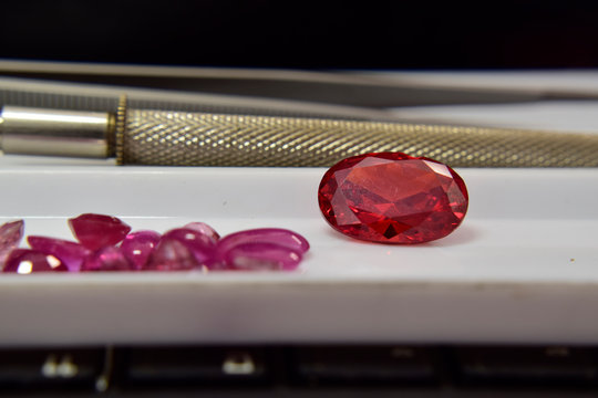  ruby Is red gem Beautiful by nature For making expensive jewelry