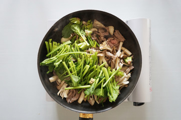 きのこと野菜炒め