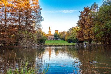 Fototapeta na wymiar Sforza Castle,lake and park