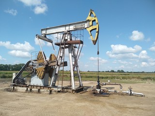 Fototapeta na wymiar oil pump