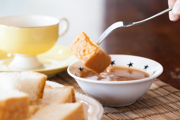 Streamed bread with Thai tea custard